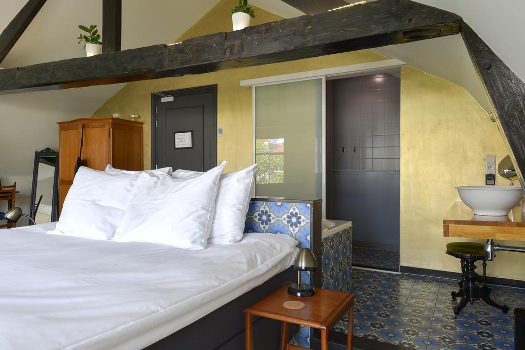 Mary K Hotel Utrecht Room photo